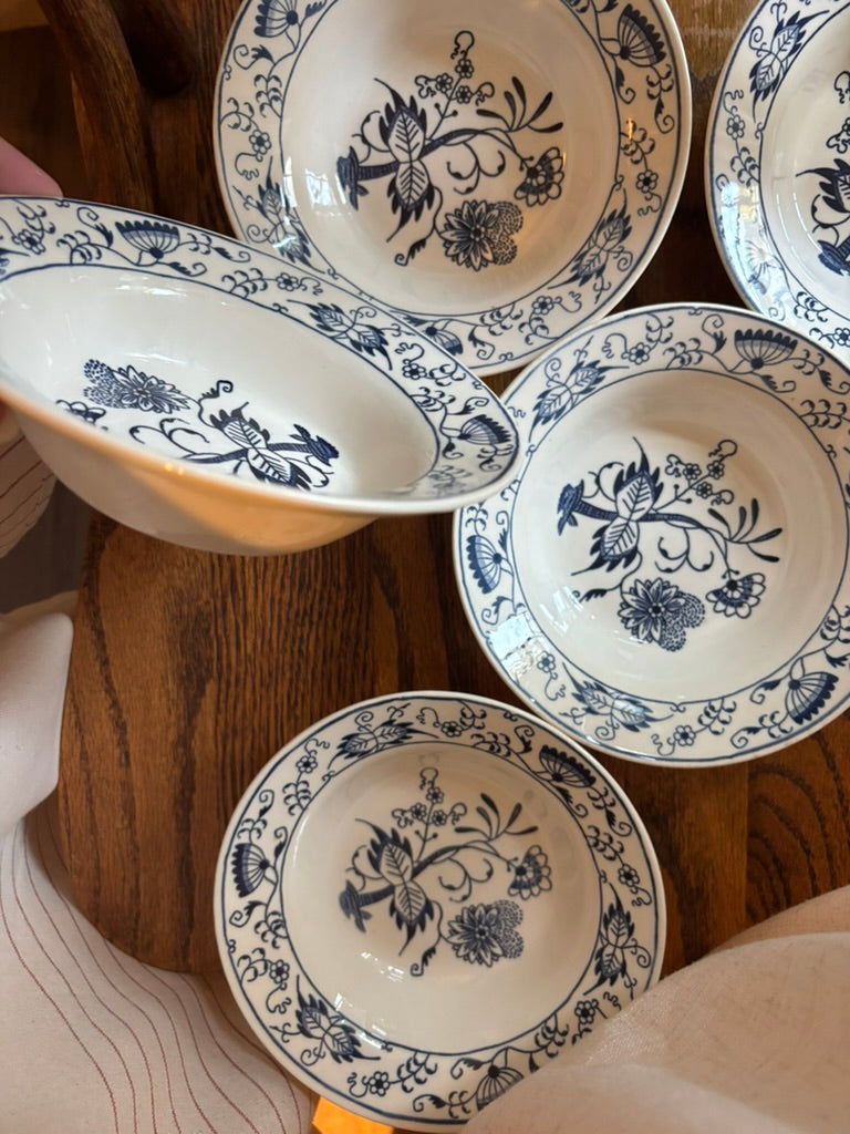 Royal China Doorn Bowls