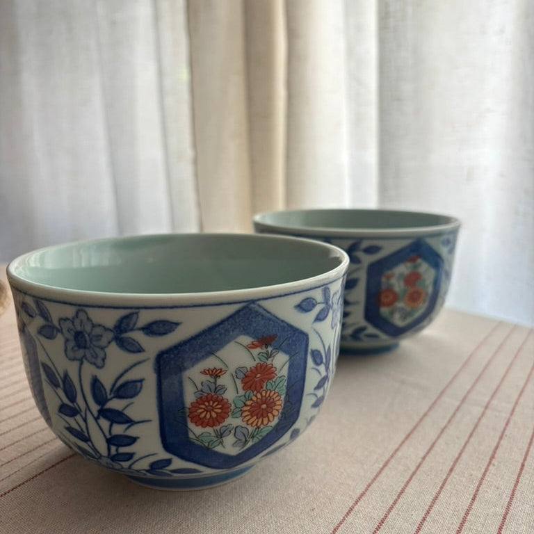 Vintage Japanese Arita Imari Porcelain Bowls - Set of 2 Hand-Painted Chrysanthemum Design